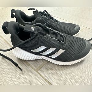 Boys size 2.5 Adidas Sneakers